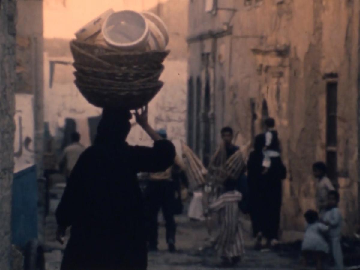 (1) Madina al-mawt [Egypt, City of the Dead] (Jocelyn Saab, 1977)