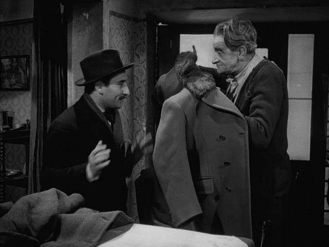 (3)  Il cappotto [The Overcoat] (Alberto Lattuada, 1952)