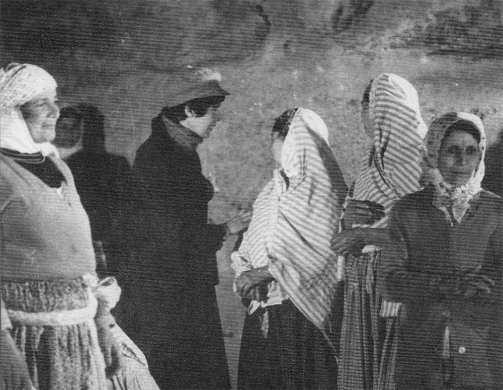 (1) Tournage de La nouba des femmes du Mont Chenoua (Assia Djebar, 1977)
